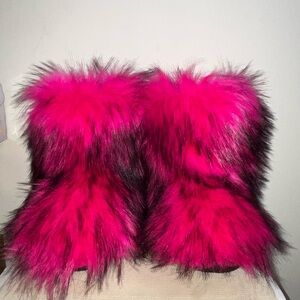 Anti Skid Sole Furry Fleece boots (PINK)
